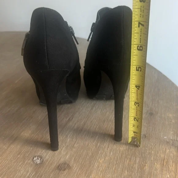 GUESS Black Suede Shootie Ankle Booties Stiletto Heel Size 8.5 - Picture 13 of 14